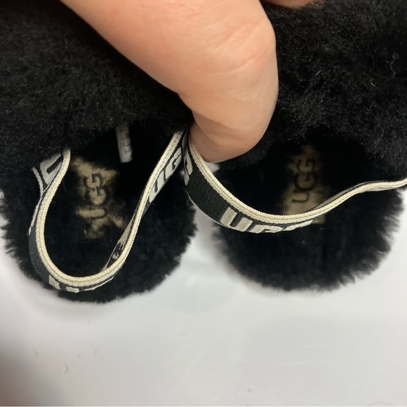 UGG Kids oh Yeah slides black & white size 6 - Picture 5 of 7